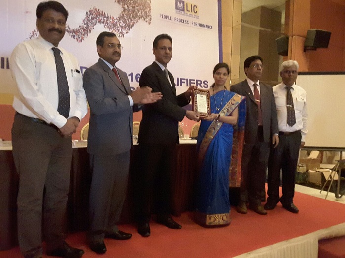 Felicitation by RM Marketing & MM LIC of India Thane Division 20160210